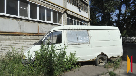 За год с улиц Воронежа эвакуировали 115 брошенных машин