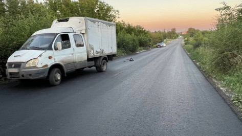 На окраине Воронежа «Газель» насмерть сбила вышедшего из ВАЗа 49-летнего водителя