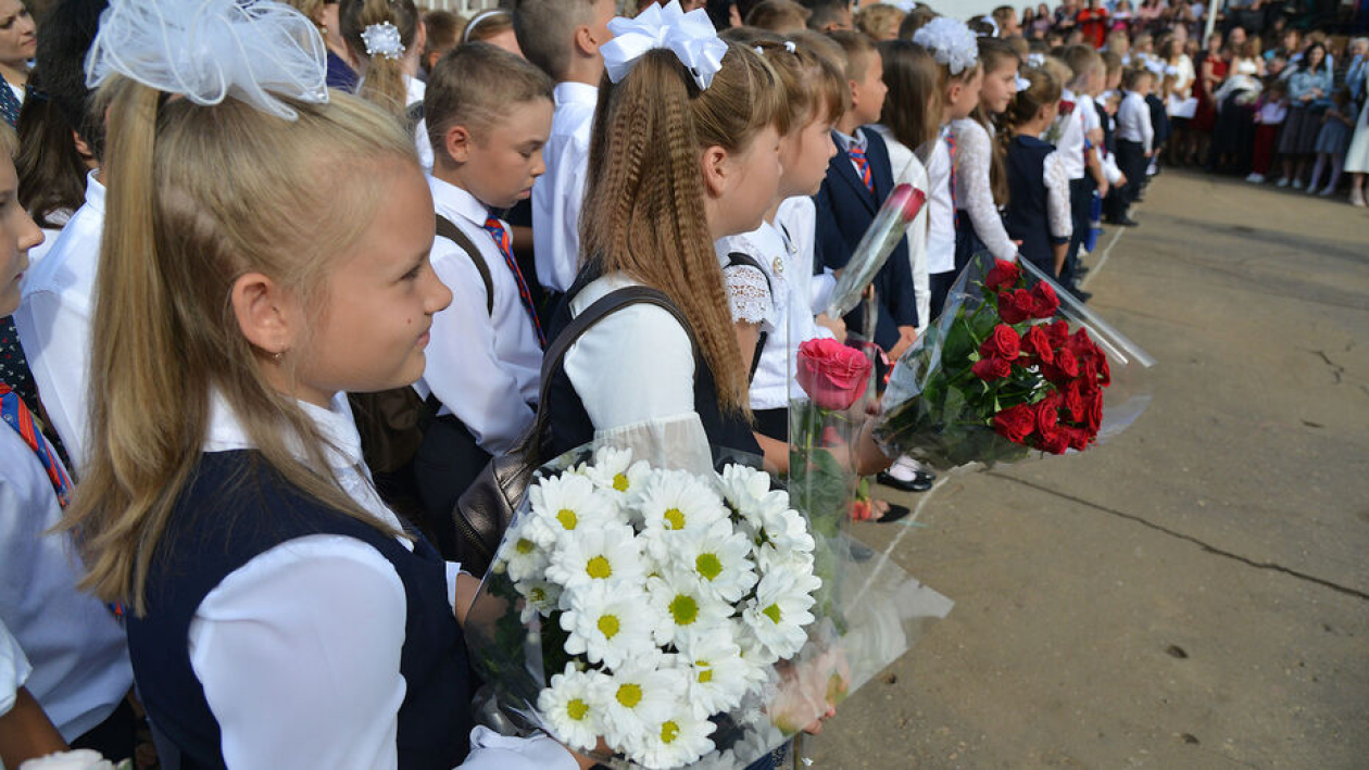 4 сентября воронеж. Первоклассники 2022. Первоклассники 2021 фото. Староникольская СОШ. Староникольское школа.