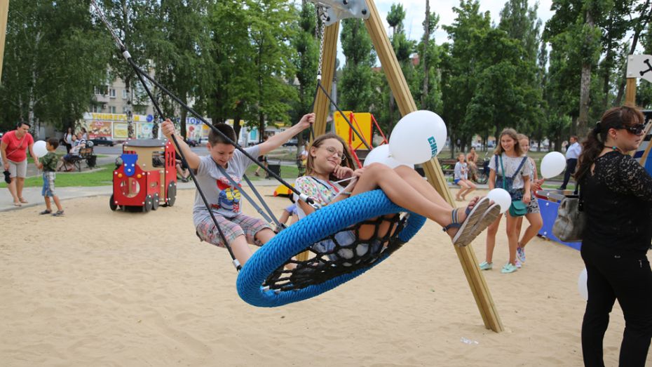 В Воронеже в сквере «Чайка» появились детская и спортивная площадки