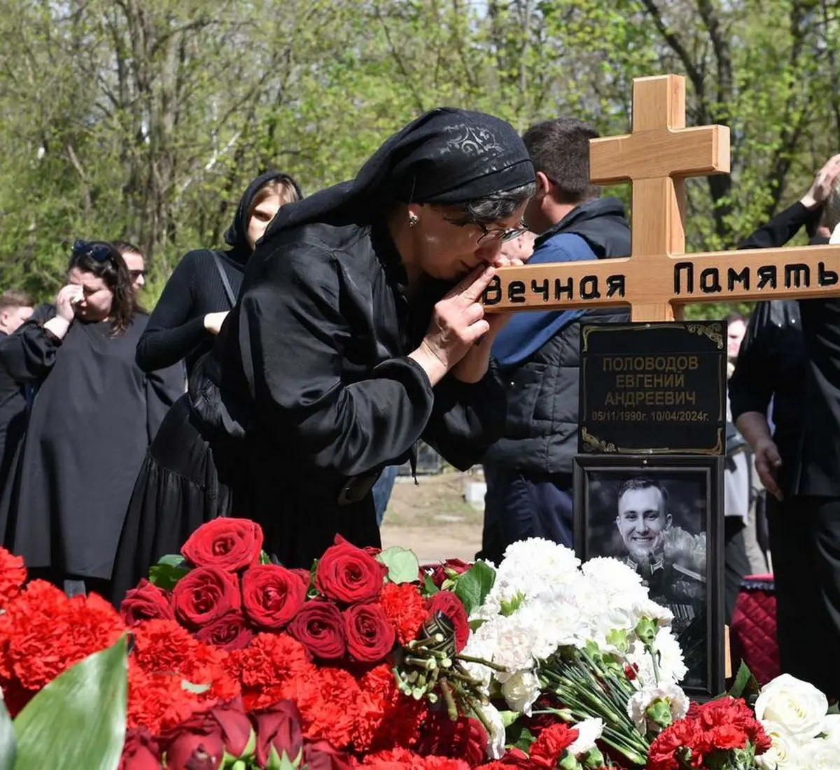 Его улыбки хватило бы на всех». В Воронеже простились со старшим офицером  пресс-службы ЗВО Евгением Половодовым