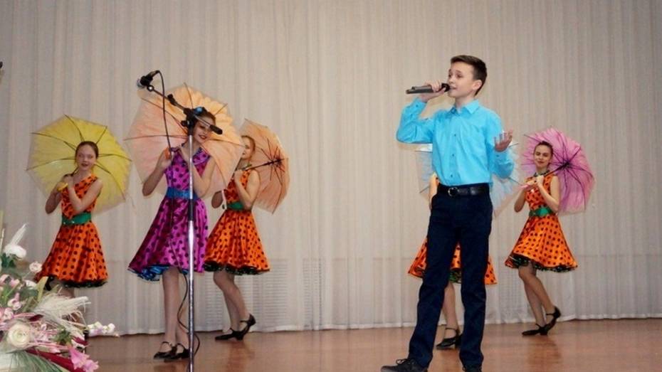 В Таловой школьники исполнят песни на иностранных языках