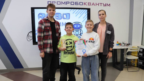 Подгоренские школьники стали победителями межмуниципального конкурса «Робоэкстрим»