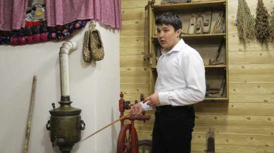 В музее сельской школы Новоусманского района проводят экскурсии в поддержку участников СВО