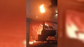 В Ямном Воронежской области загорелась крыша кафе