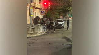 В центре Воронежа перевернулся автомобиль вечером 16 сентября