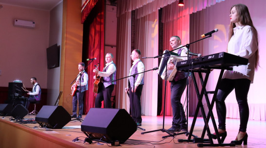 Богучарскому ансамблю присвоили звание народного самодеятельного коллектива области