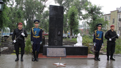 В Семилуках открыли памятник «Памяти павших во имя живых»