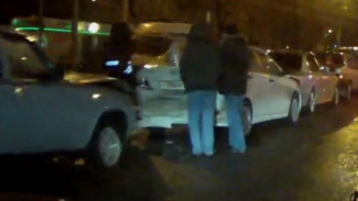 На Левом берегу в Воронеже столкнулись 5 машин