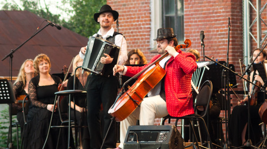 Виртуозы, которым аплодировали президенты и королевы, дали концерт в Рамонском парке