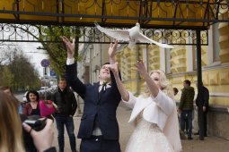 Более 14 тыс воронежских пар поженились в пандемийном 2021 году