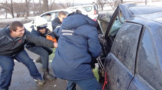 В Семилуках пьяный водитель иномарки спровоцировал ДТП