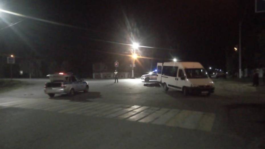 В Воронежской области водитель насмерть сбил 2 женщин на пешеходном переходе и уехал
