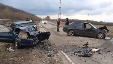 Пьяный полицейский устроил лобовое ДТП с пострадавшими в Воронежской области