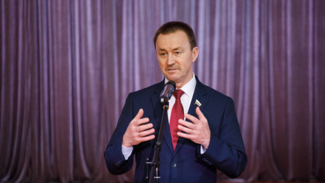 Председатель Воронежской облдумы Юрий Матузов рассказал, как отмечает Новый год