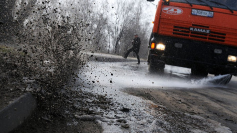 Как это работает: борьба с пылью на улицах Воронежа 