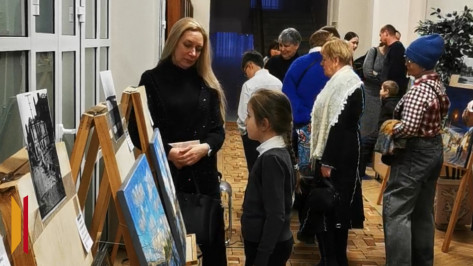 «Хочется, чтобы жители ценили окружающую красоту»: в Воронеже открылась выставка ко Дню освобождения от немецко-фашистских захватчиков