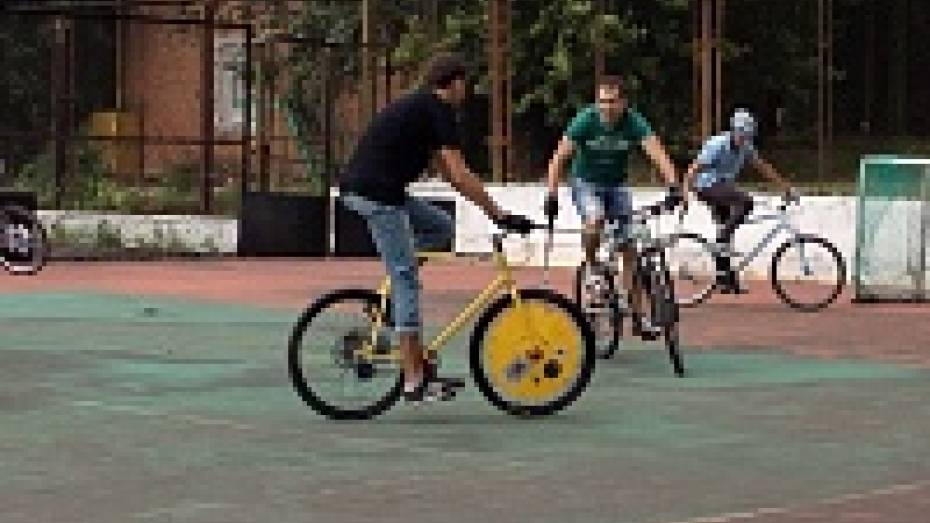 В Воронеже в турнире по велополо сыграли четыре команды