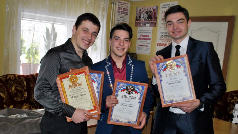В Лисках наградили участников районного конкурса вокалистов «РетроГрад»