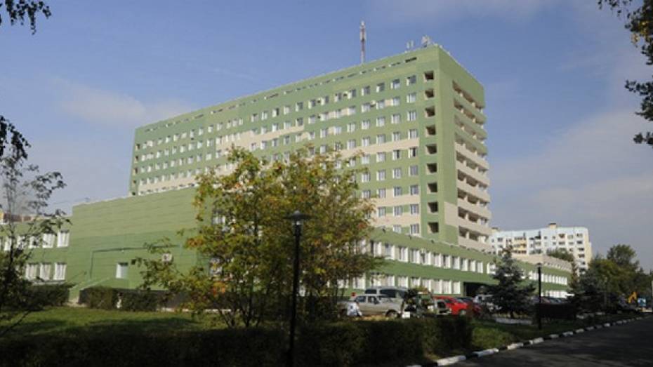В Воронеже на территории больницы «Электроника» нашли труп мужчины
