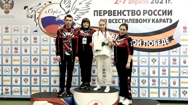 Верхнехавская спортсменка победила в первенстве России по всестилевому карате