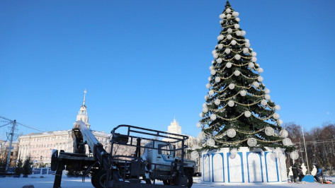 Новогоднюю площадь Ленина в Воронеже посетили более 153 тыс человек