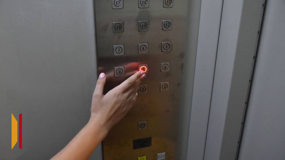 В Воронеже управляющую компанию оштрафовали на 200 тыс рублей за шумный лифт