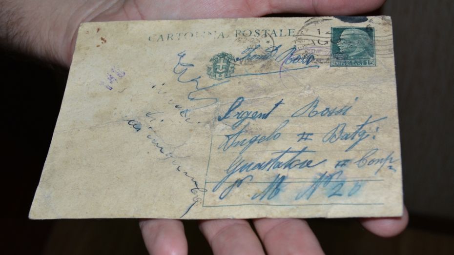 Житель Воронежской области нашел в полу итальянскую открытку 1942 года