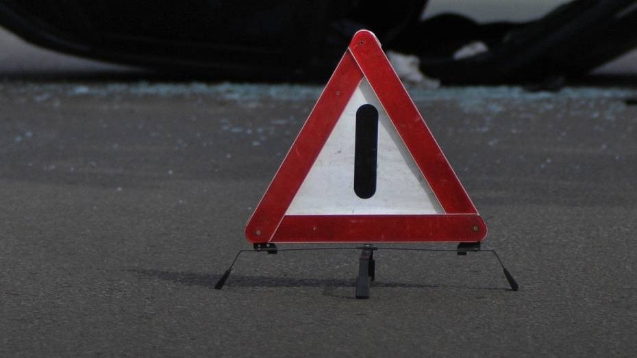 В Павловском районе автоледи врезалась в газовую опору