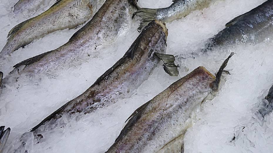 В Сети запустили фейк об огромных очередях в Воронеже за дефицитной рыбой