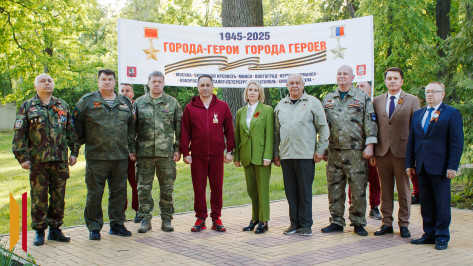 Участники автопробега «Города-герои – города Героев» посетили Воронеж