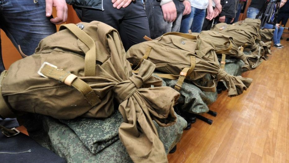 Военкоматы Воронежа разыскали 17 уклоняющихся от службы в армии горожан