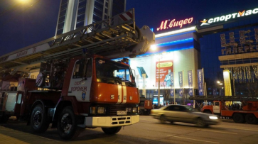 Число пострадавших при пожаре в воронежском ТЦ «Галерея Чижова» выросло до двух