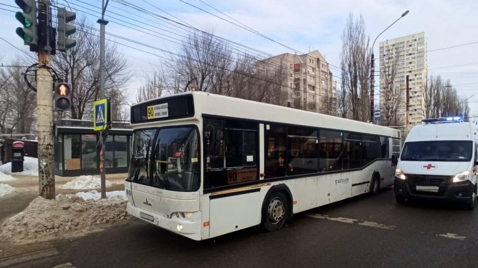 Автобус №90 переехал мужчину в Воронеже