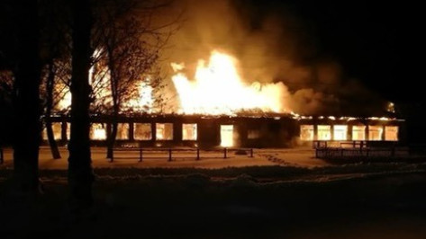 Школа сгорела в Воронежской области