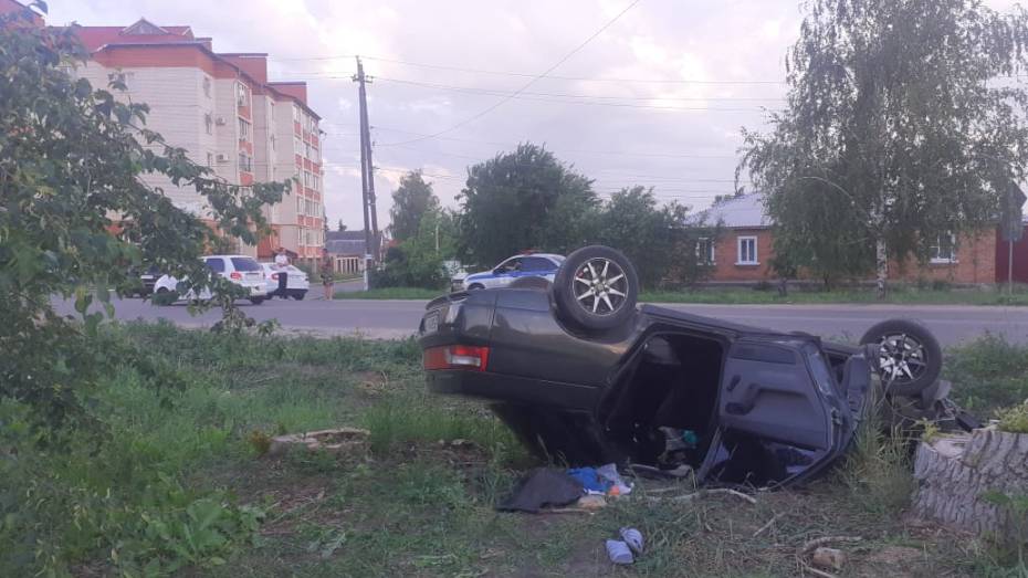 Пьяный житель Воронежской области перевернулся на «десятке» с 4 пассажирами