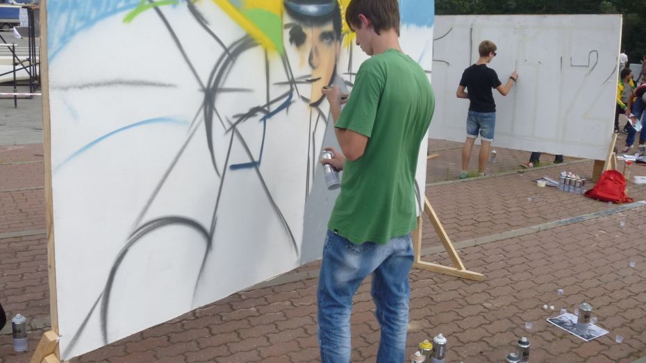 В Воронеже граффитистов, которые могут расписать вагоны, вычисляют в социальных сетях
