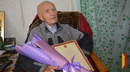 В Павловском районе участник ВОВ Михаил Никитенко отметил 102-летие