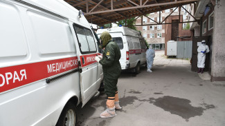 В Воронежском облздраве объяснили появление рефрижератора у больницы «Электроника»