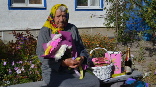 «Отдавала свой паек родным, чтобы они не умерли от голода». Прасковье Атановой из Воронежской области исполнилось 100 лет