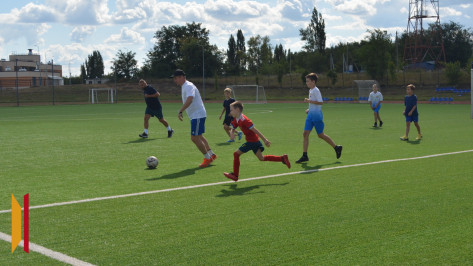 Юные воробьевские футболисты встретились на поле с гостями из Санкт-Петербурга