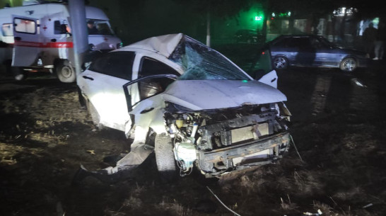В Воронежской области Hyundai Solaris врезался в фонарный столб: погиб 34-летний пассажир