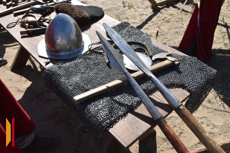 Площадка реконструкторов