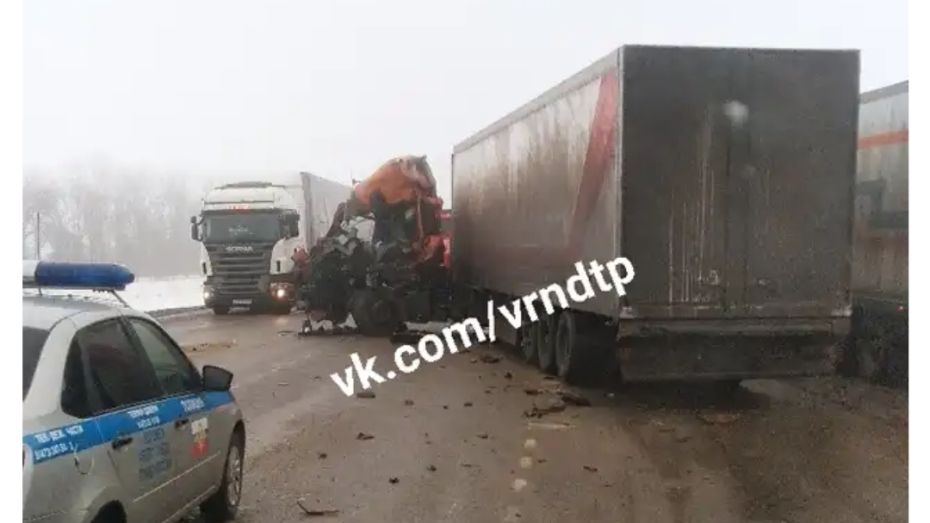 В Воронеже попросили откликнуться очевидцев смертельного ДТП с тремя грузовиками