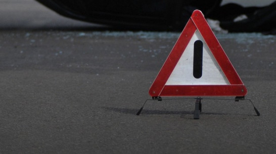 В Воронежской области оторвавшийся прицеп грузовика врезался в легковушку: водитель скончался