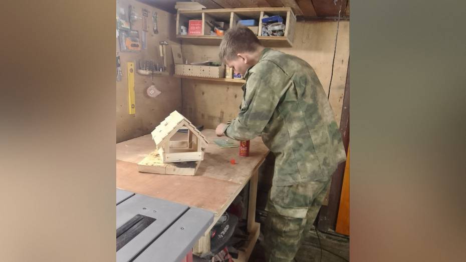 Ветеран СВО оборудовал в Воронежской области цех по изготовлению мебели