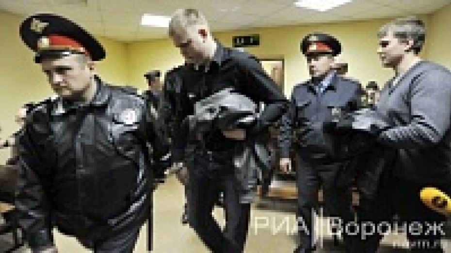 Воронежские экс-полицейские, осужденные за пытки невиновного человека, уклоняются от выплаты компенсаций 