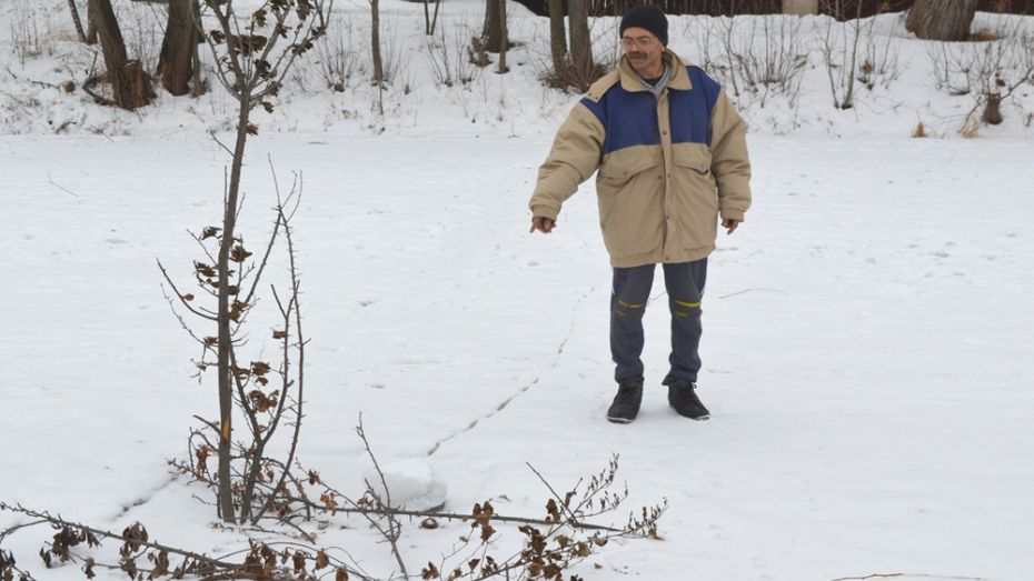 Калачеевец спас провалившегося под лед рыбака
