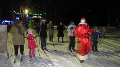 Репьевские спортсмены встретили Новый год на лыжах 