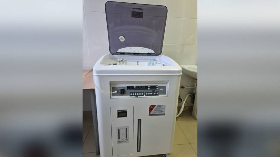 В Семилукской районной больнице установили оборудование для мойки и дезинфекции гибких эндоскопов